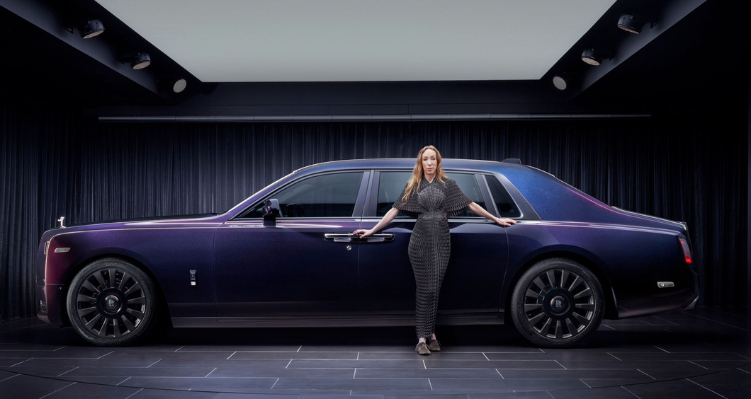 Rolls-Royce Phantom độc bản phức tạp nhất trong lịch sử: Riêng bầu trời sao mất 1 tháng hoàn thiện